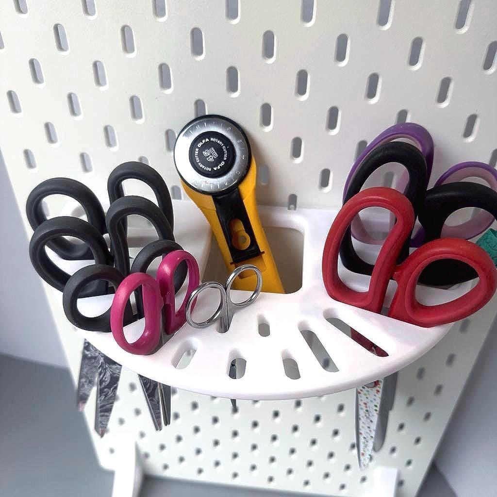 IKEA Skadis Scissor Organiser, 3D Printed Pegboard Clip On Accessory, Craft Scissor Holder Rack.