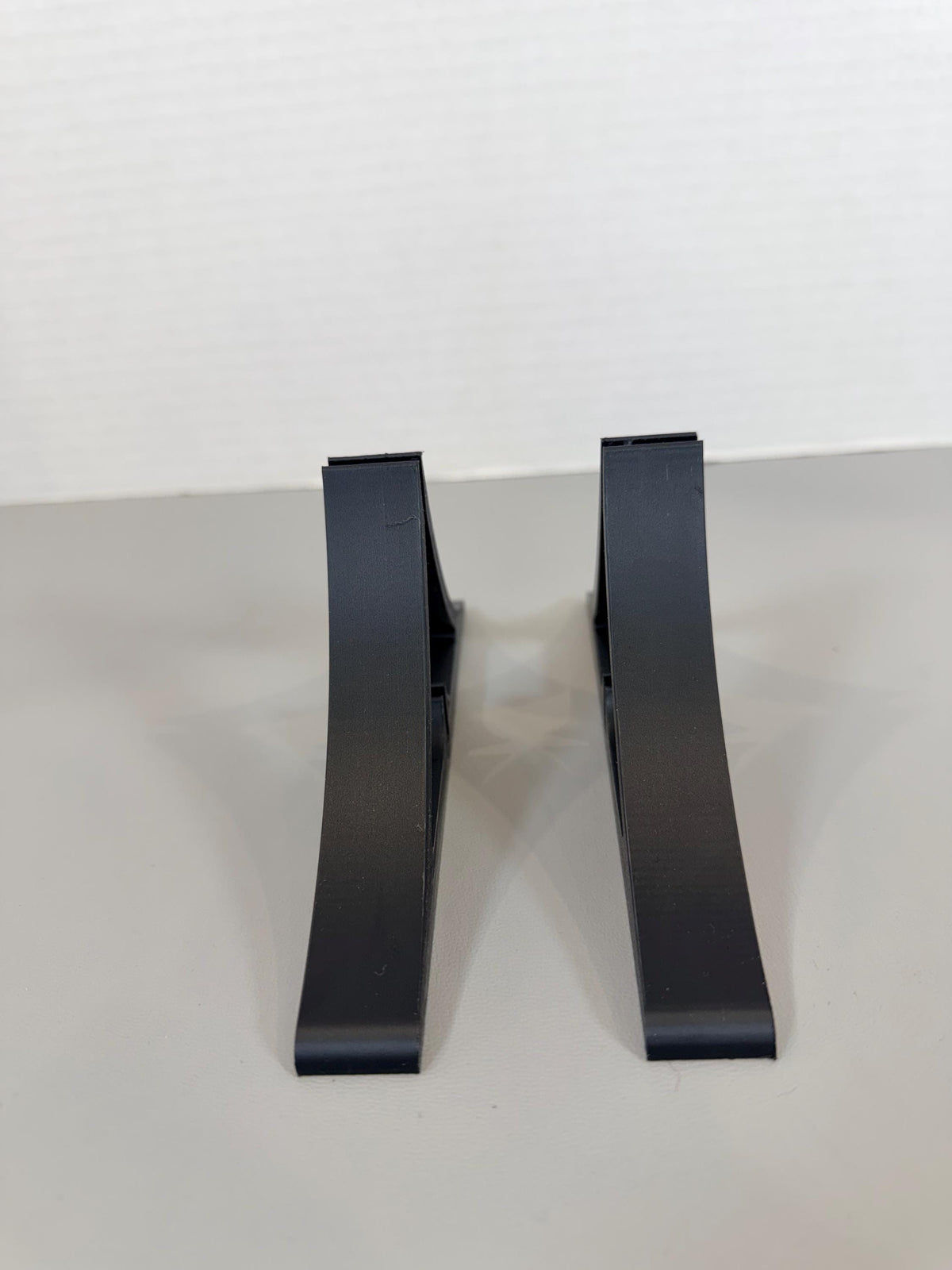 IKEA SKADIS Compatible pegboard stand,Feet Peg Board Legs for Standing Boards and Displays,in colour black or white.