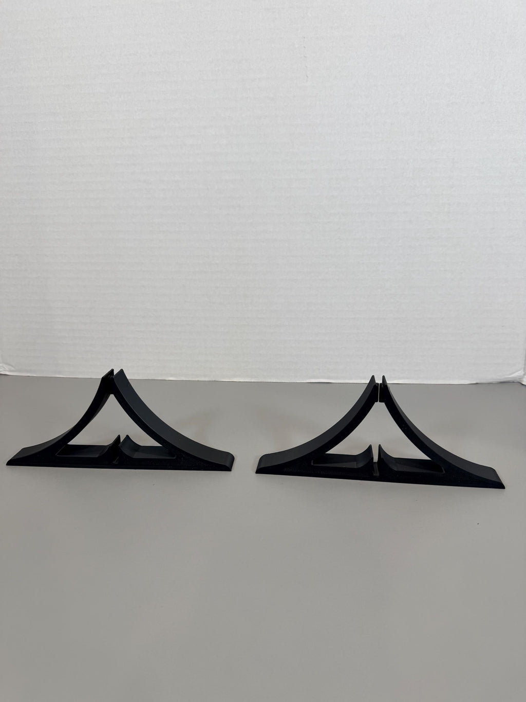 IKEA SKADIS Compatible pegboard stand,Feet Peg Board Legs for Standing Boards and Displays,in colour black or white.