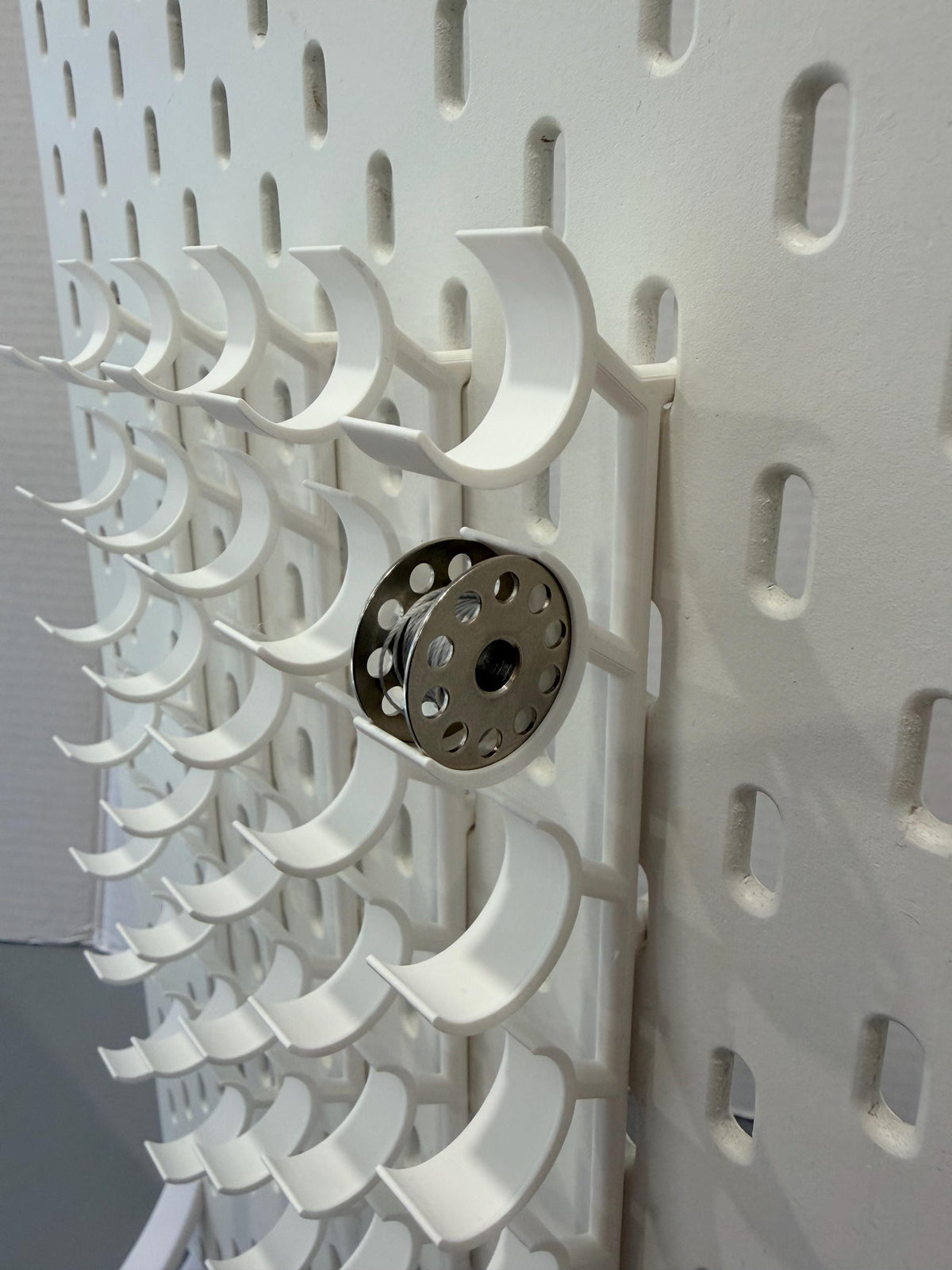 Industrial Bobbin Holder Clip, IKEA Skadis Pegboard Accessory, White PLA Sewing Organiser